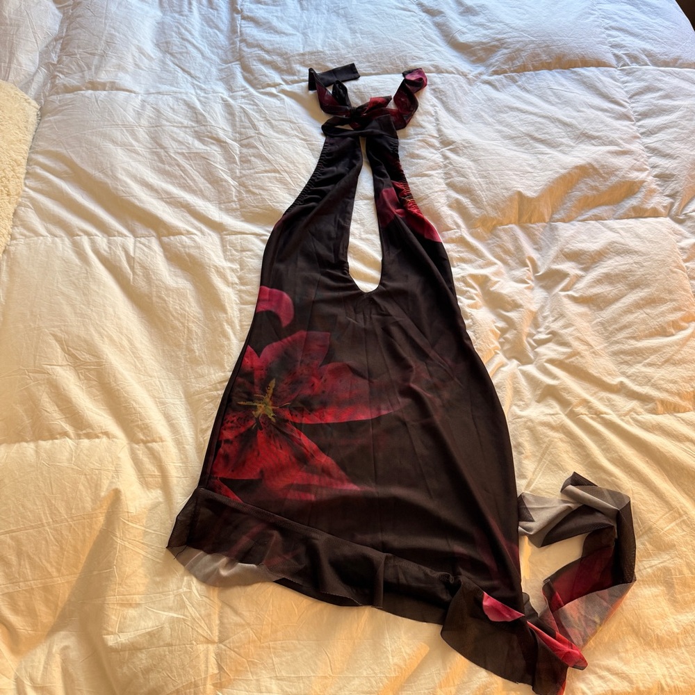 Murci Tigerlily Asymmetrical Cutout Mini Dress | Black & Pink | NWT | Size 6 - Picture 3 of 6